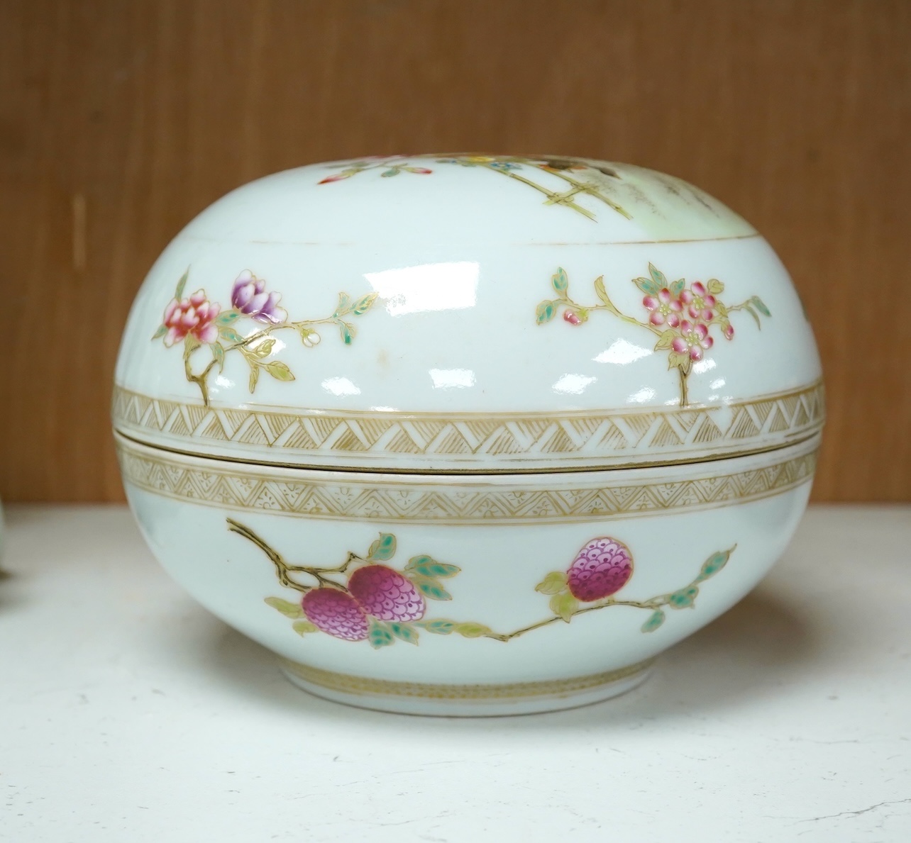 A Chinese famille rose ’chickens’ box and cover, possibly Republic period, with mark, 13cms high. Condition - good